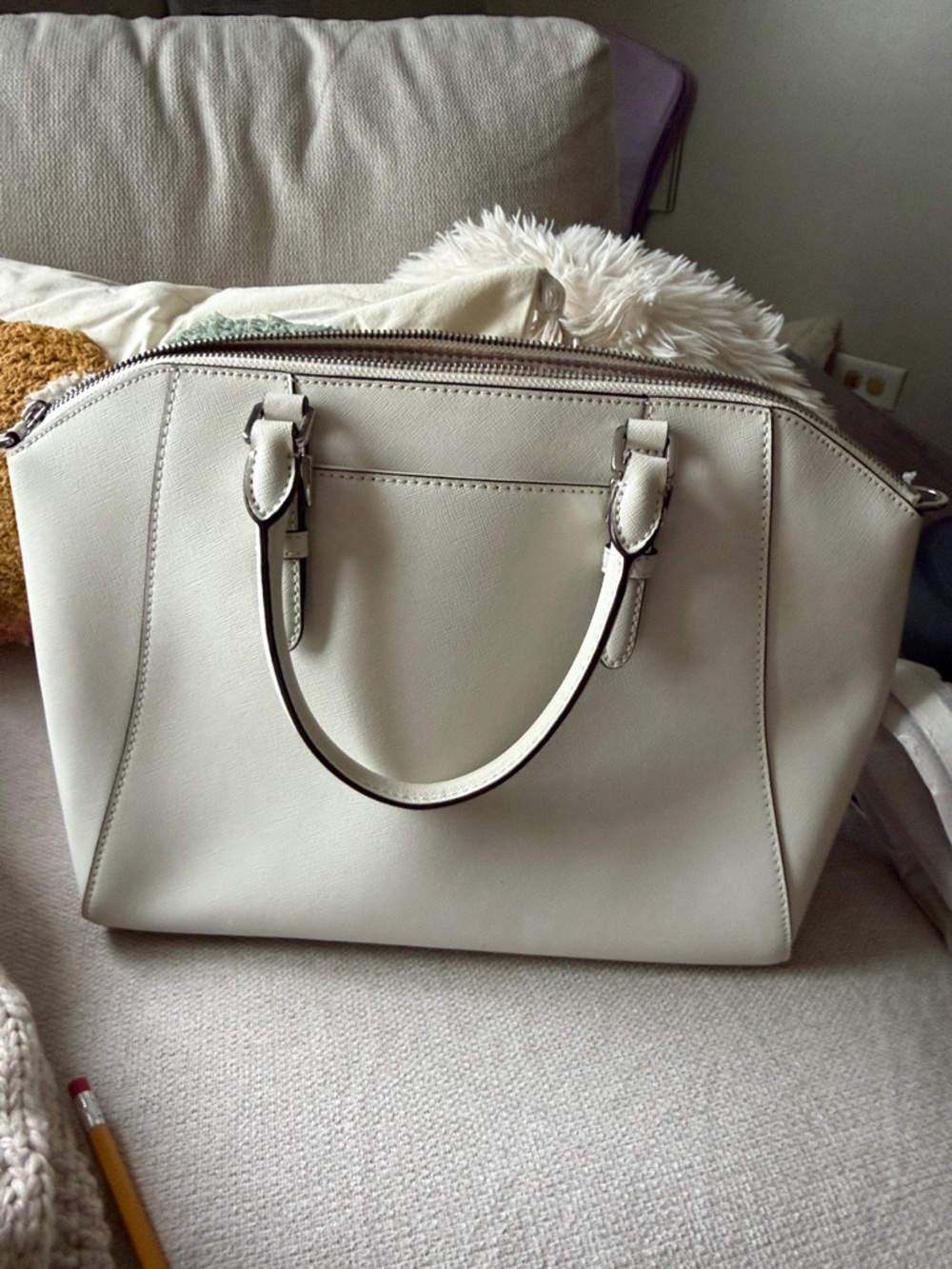 Michael Kors White Saffiano Leather Dome Satchel with MK Charm - Picture 5 of 10